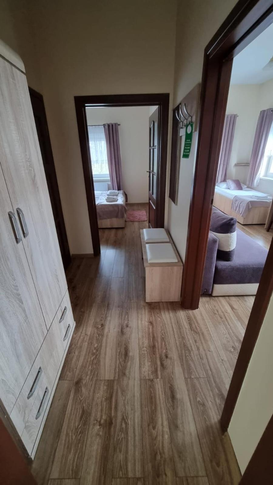 Hotel Mikorzyn Slesin  Bagian luar foto