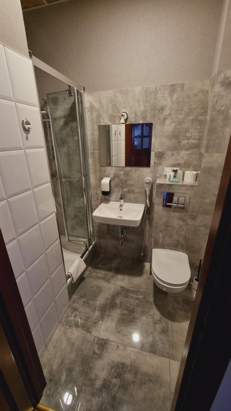 Hotel Mikorzyn Slesin  Bagian luar foto